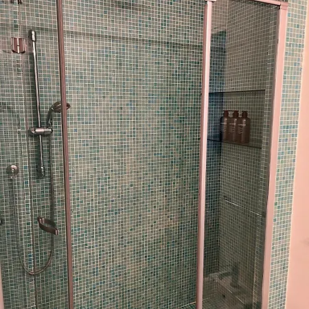 Apartament Di Lusso Con Vista Regina Mediolan